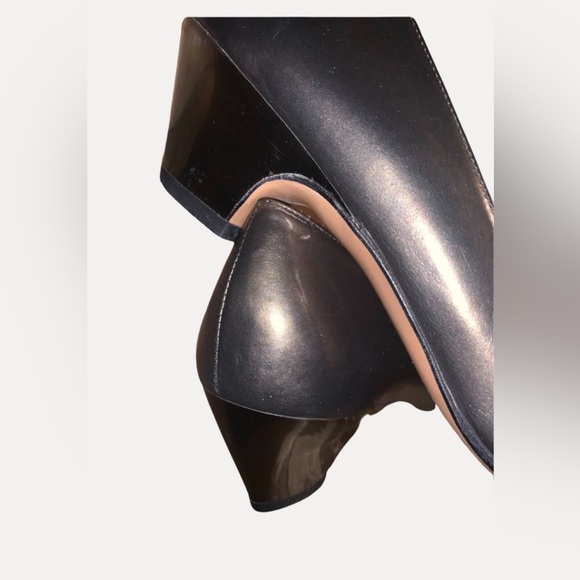 VTG Pewter/Silver Salvatore Ferragamo Pumps - Sz 6.5 narrow - Mirror like heel - Picture 3 of 3